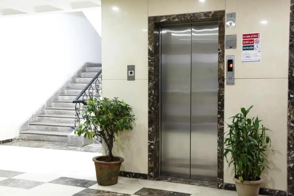 Мумбаи: FabHotel Sai Prasad Apartments