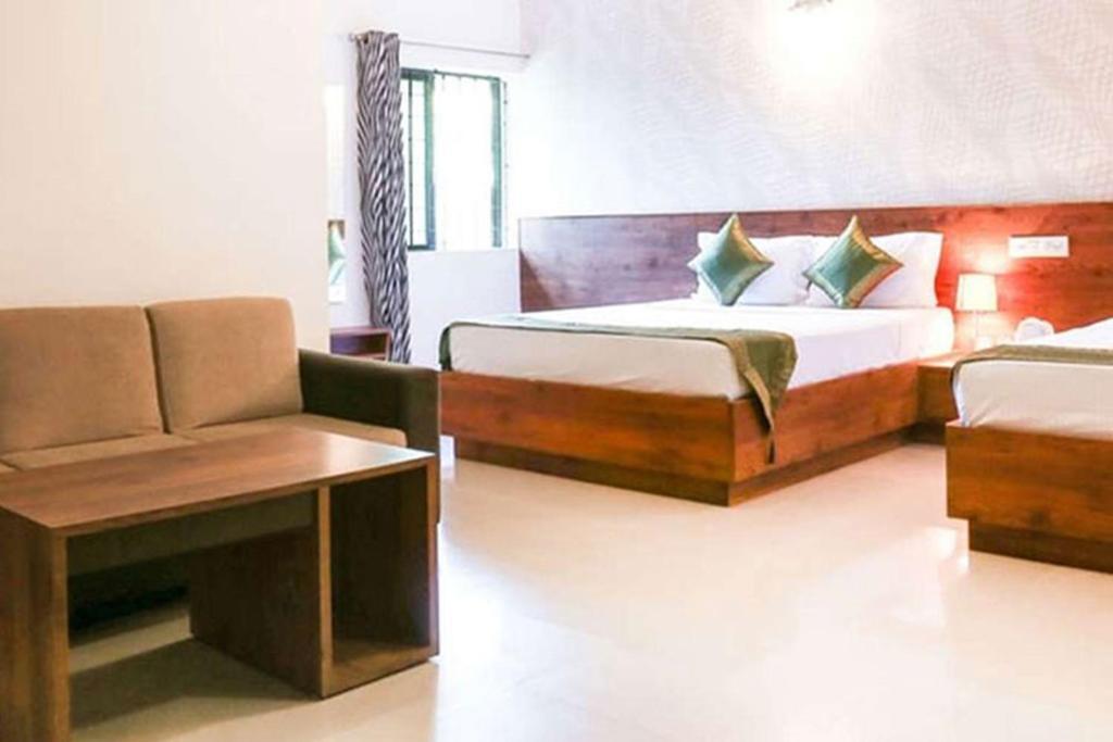 Уллал: Comforts Inn by OYO Rooms