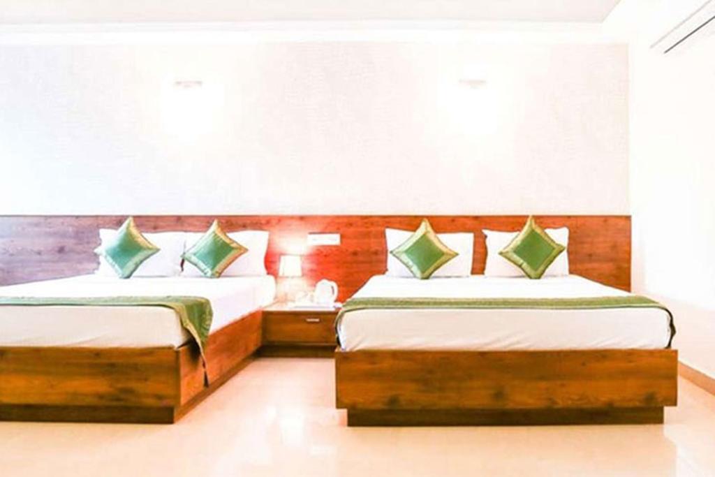 Уллал: Comforts Inn by OYO Rooms