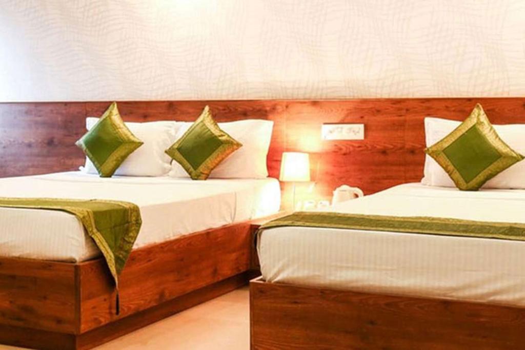 Уллал: Comforts Inn by OYO Rooms