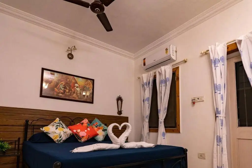 Лонавала: Leisurely Stays Blue chimes Pool 4BHK Lonavla