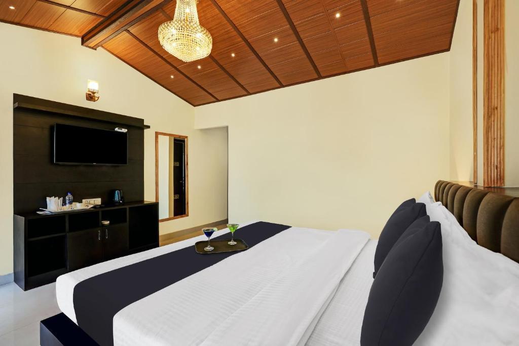 Наинитал: Townhouse OAK Bimbo's Club