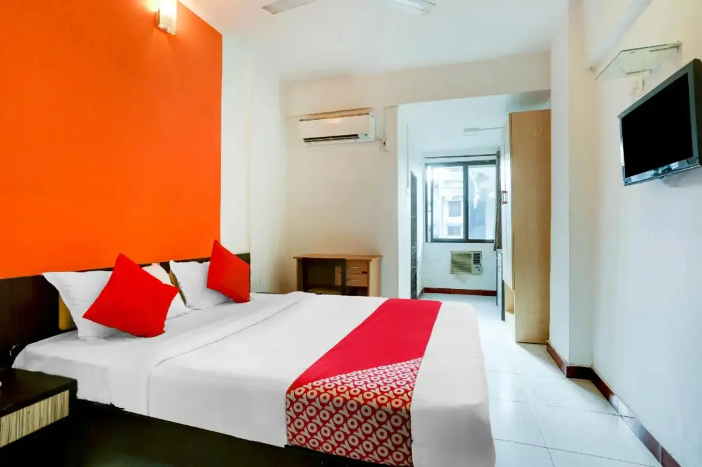 Бхаяндар: OYO Flagship 81672 Hotel New Beeru