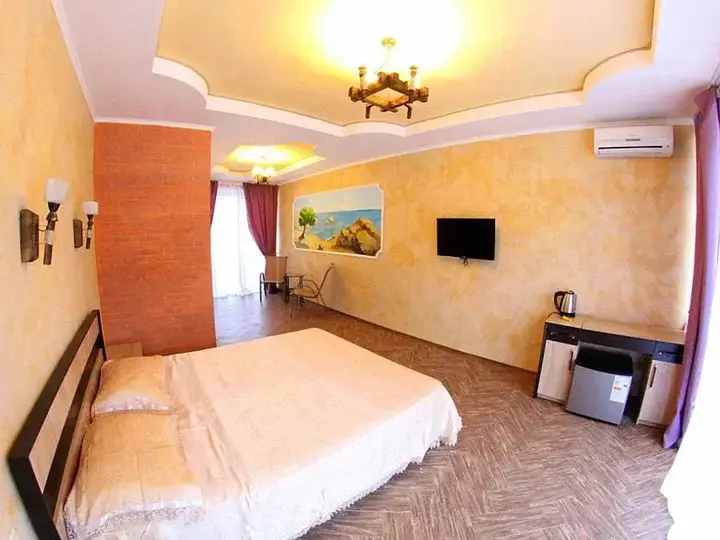 Судак: Golden Plaza