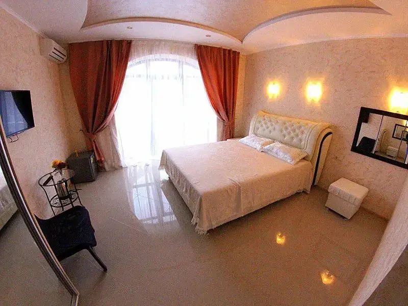 Судак: Golden Plaza