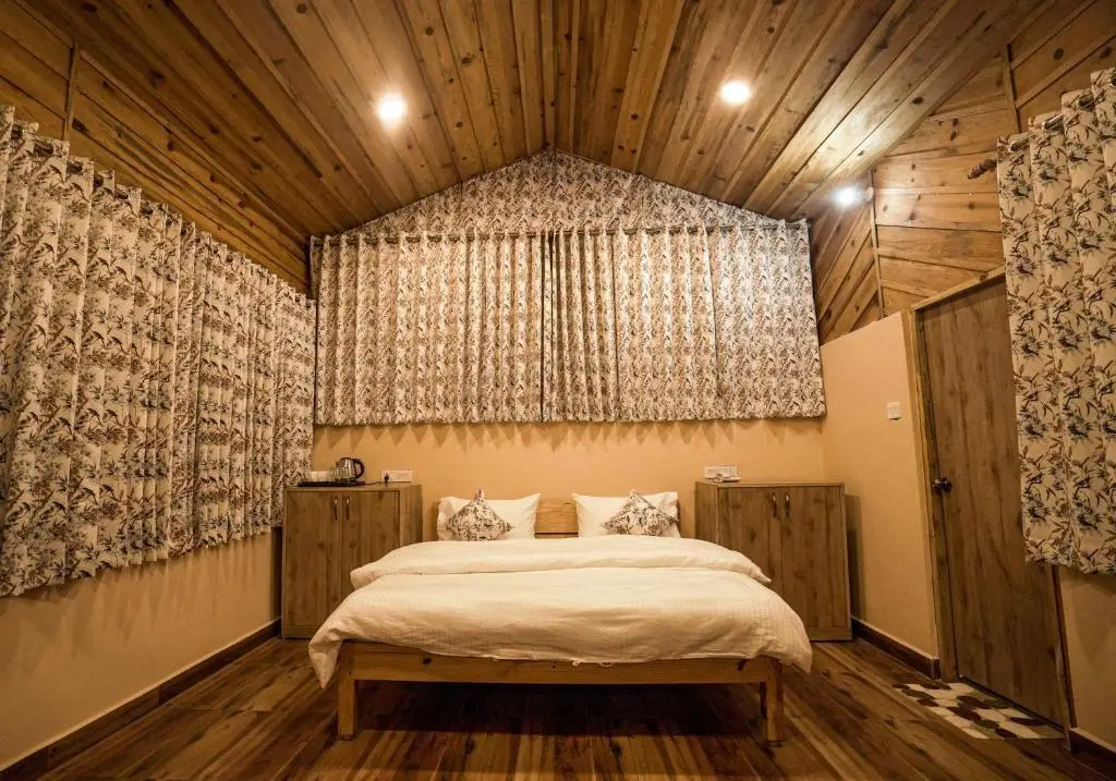 Наинитал: Buransh Valley Resort