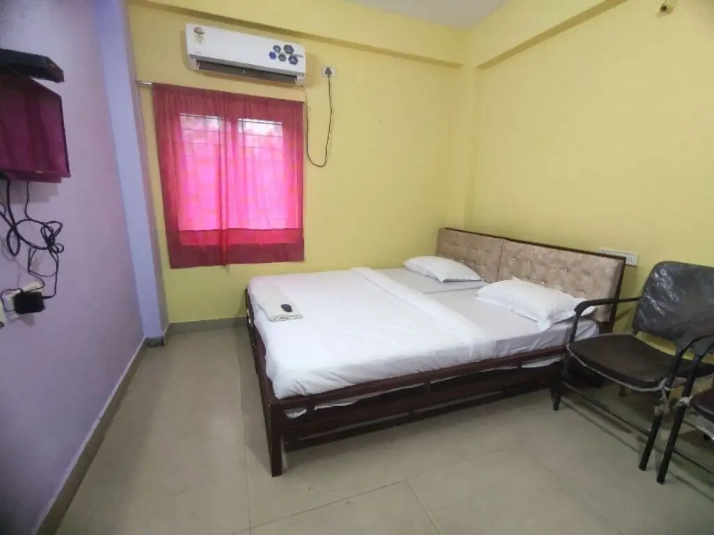 Хидерабад: Oyo Hotel Moon Light Near Hitech Theater