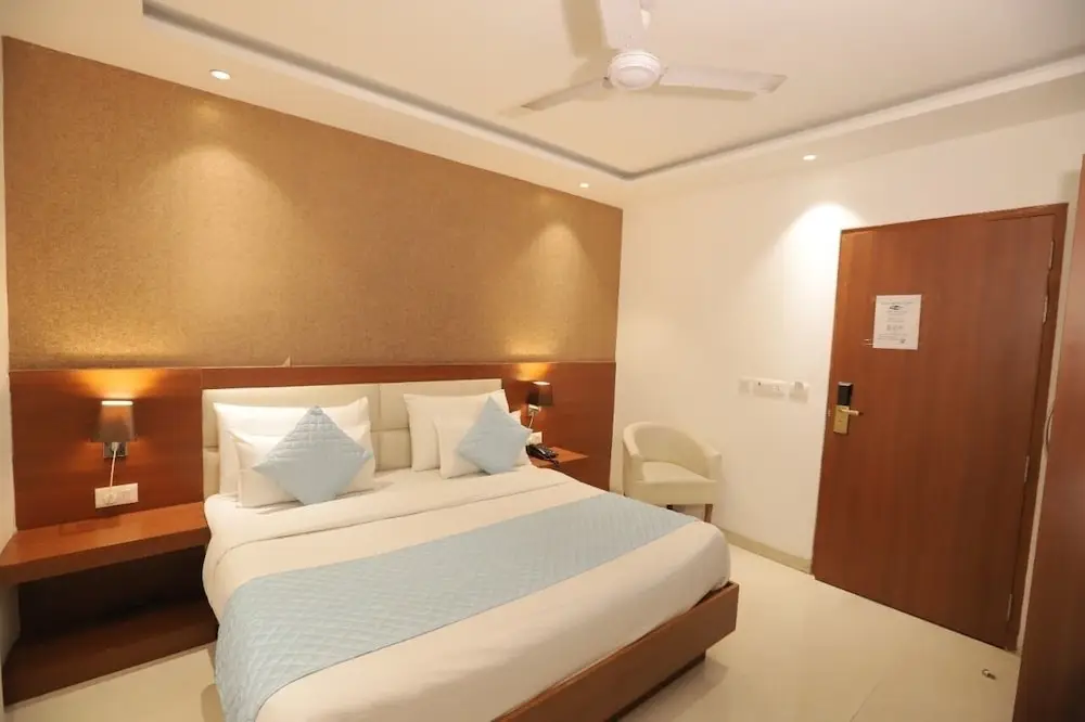 Нью-Дели: Nh Skye Suites