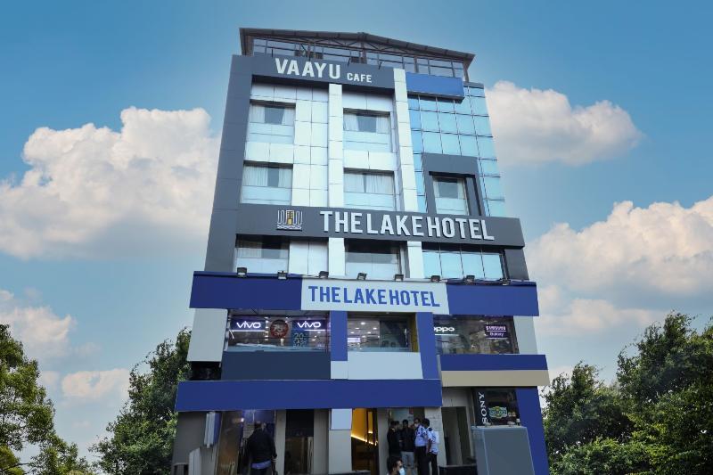 The Lake Hotel — фото 1