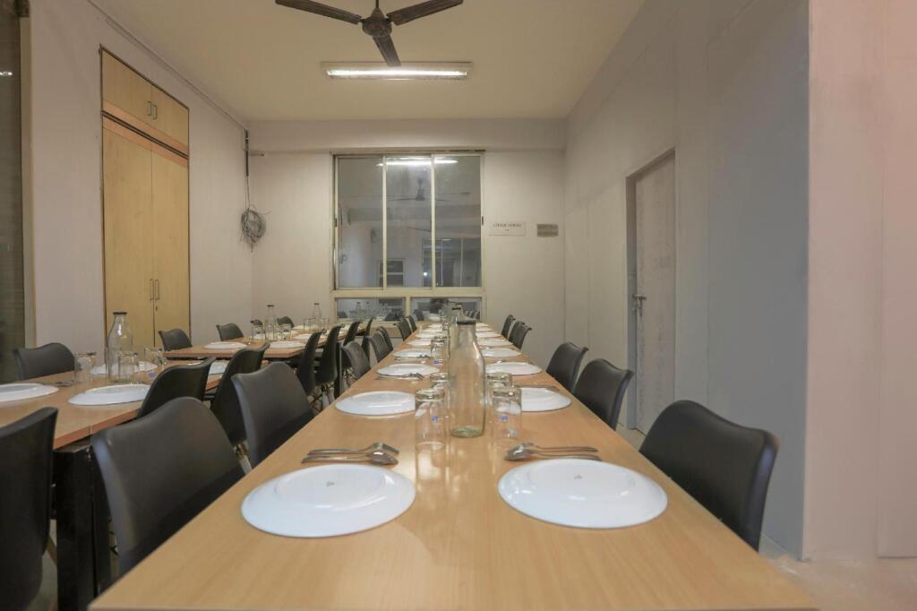 Колката: SilverKey Executive Stays 39622 Mayfair Tower