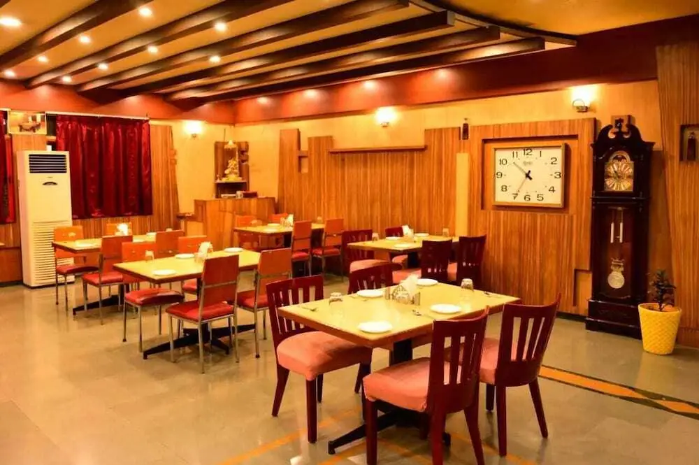 Пуна: Hotel Matrix Inn