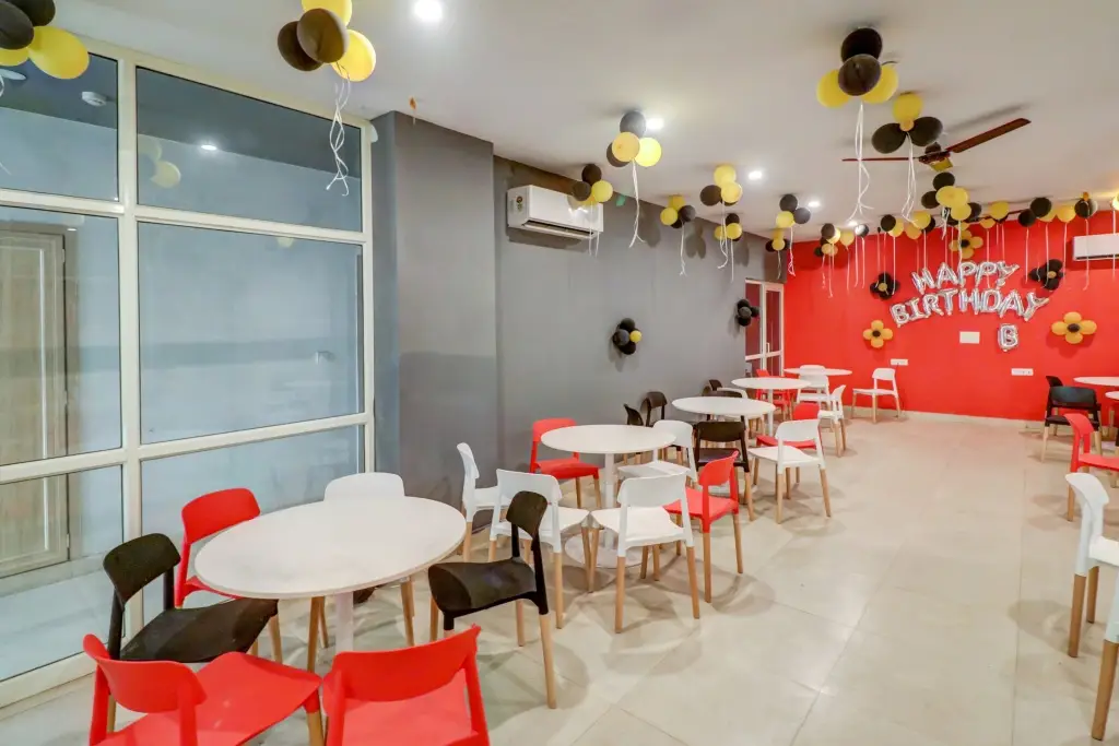 Нью-Дели: OYO 79898 Grand Hotel