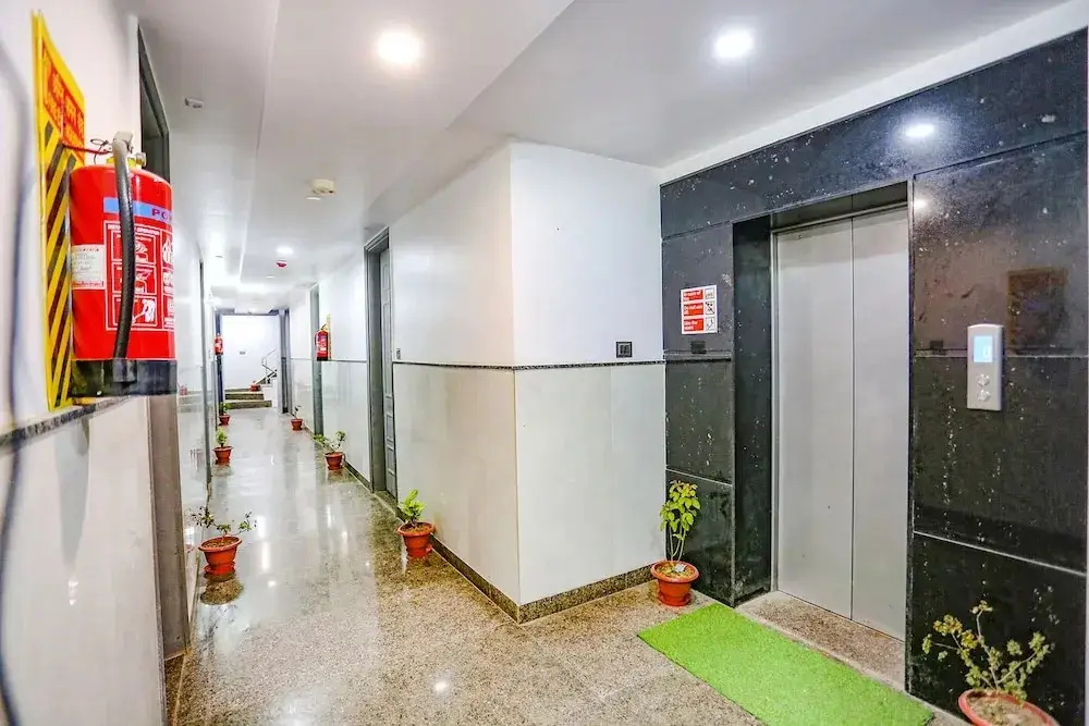 Townhouse 712 Sector 24 Rohini Near Rithala Metro Station — фото 1