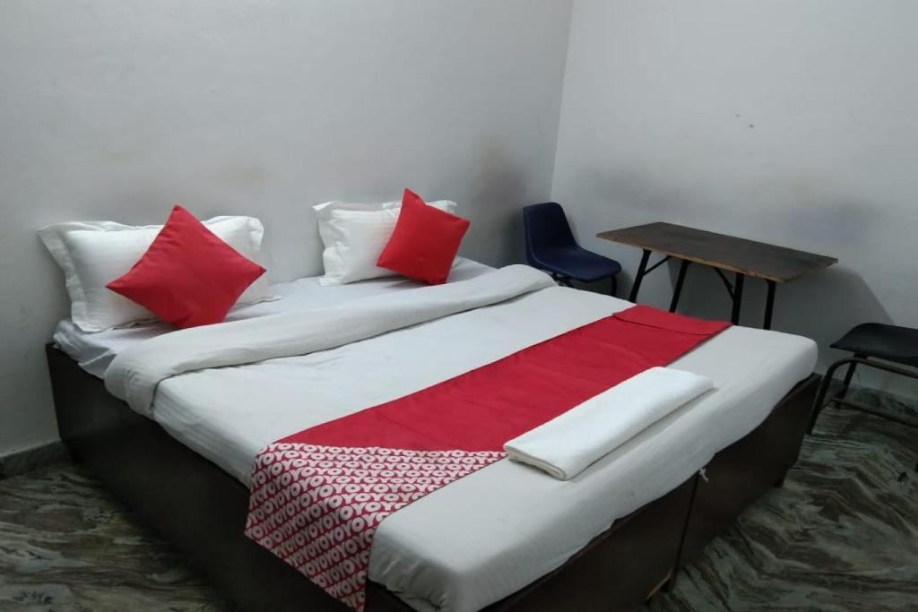 Нью-Дели: OYO 82033 Hotel Grand Plaza