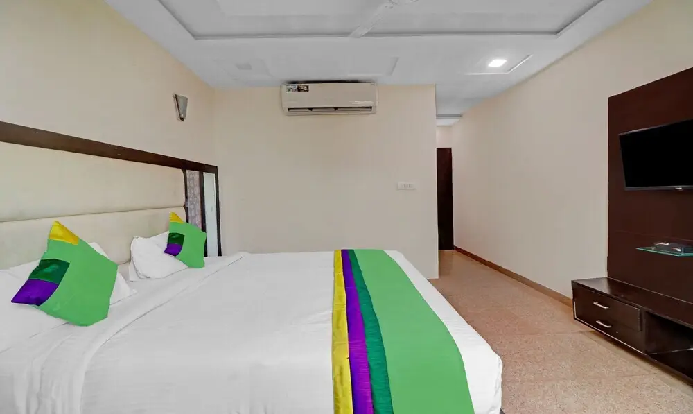 Агра: Treebo Trend Hotel Grand Father