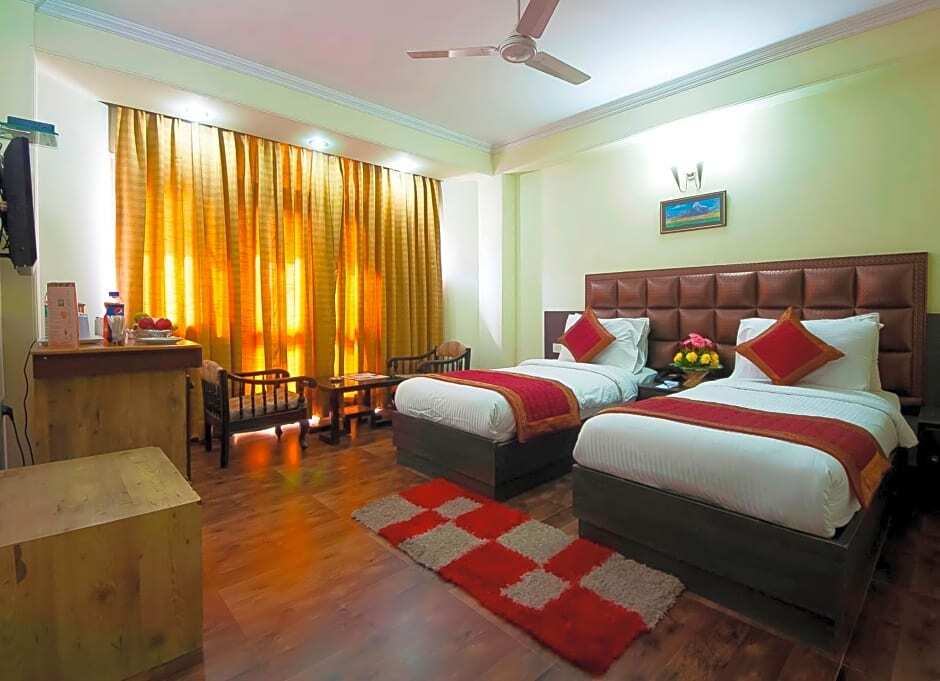 Нью-Дели: Capital O 2382 Hotel White House Continental