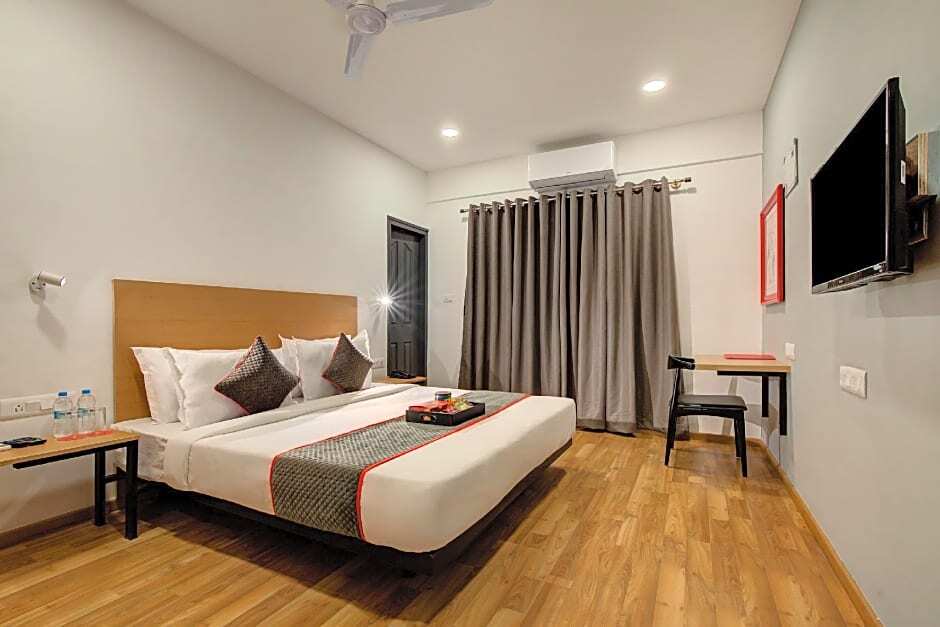 Большая Нойда: OYO Townhouse 74778 Greater Noida