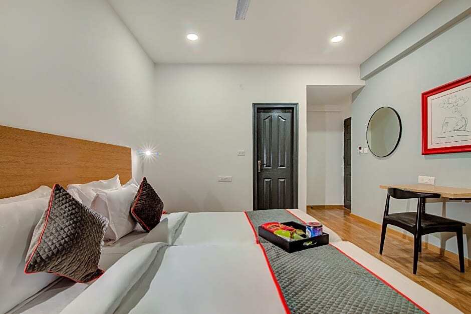 Большая Нойда: OYO Townhouse 74778 Greater Noida