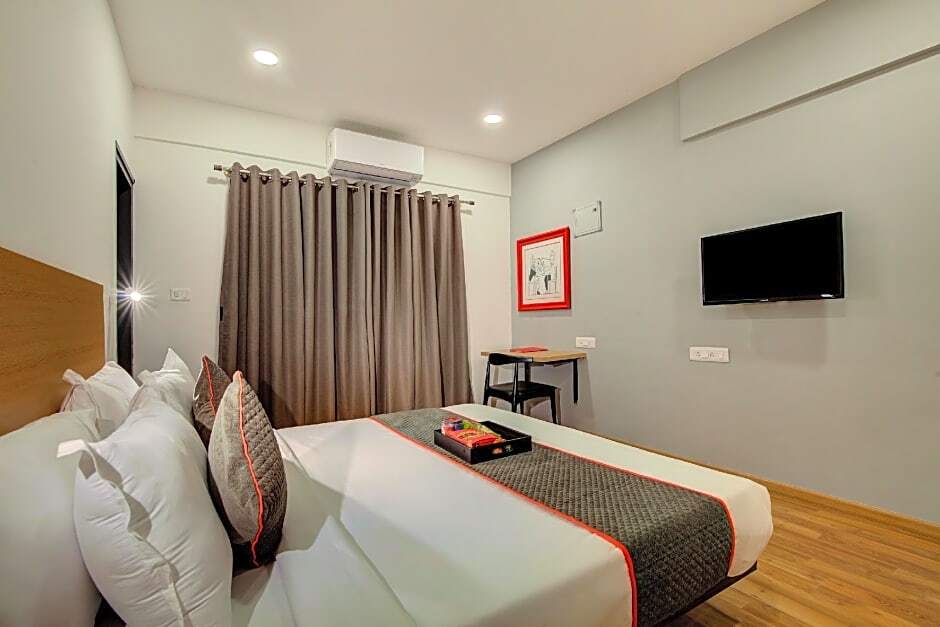 Большая Нойда: OYO Townhouse 74778 Greater Noida