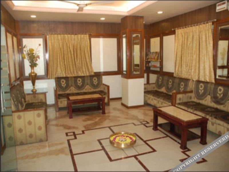 Хидерабад: OYO Flagship 983 Hotel Surya Residency