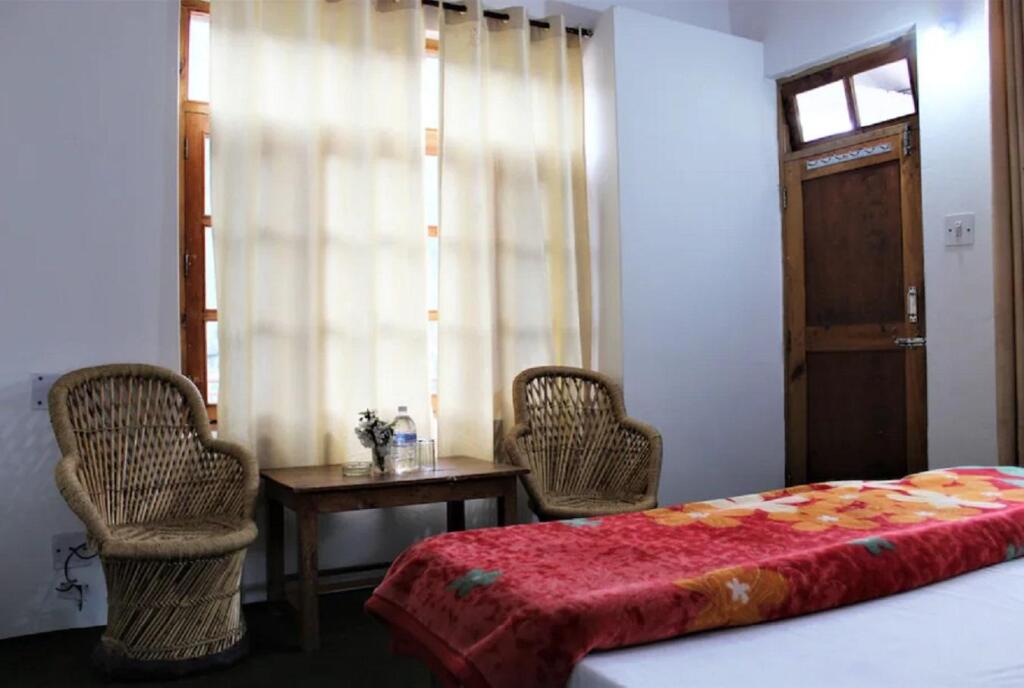 Манали: Goroomgo Chandra Cottage Manali