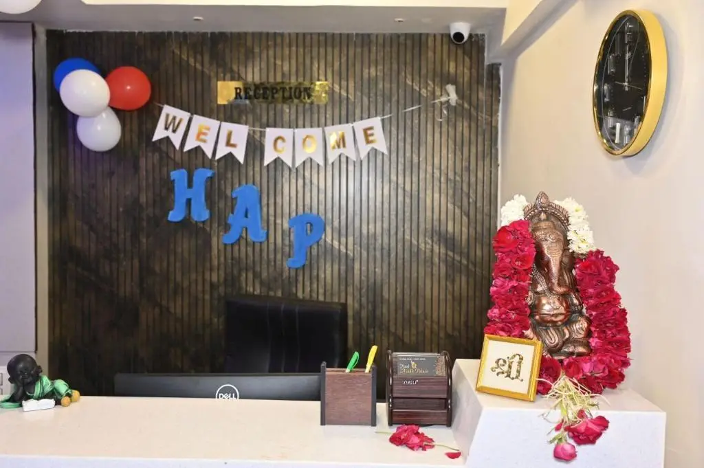 Hotel Avadh Palace — фото 1
