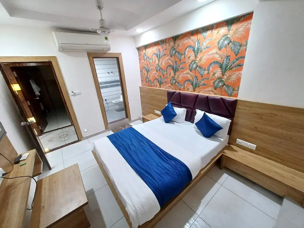 Ахмедабад: Hotel New Lake View