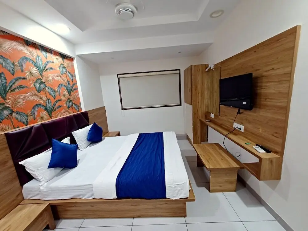 Ахмедабад: Hotel New Lake View