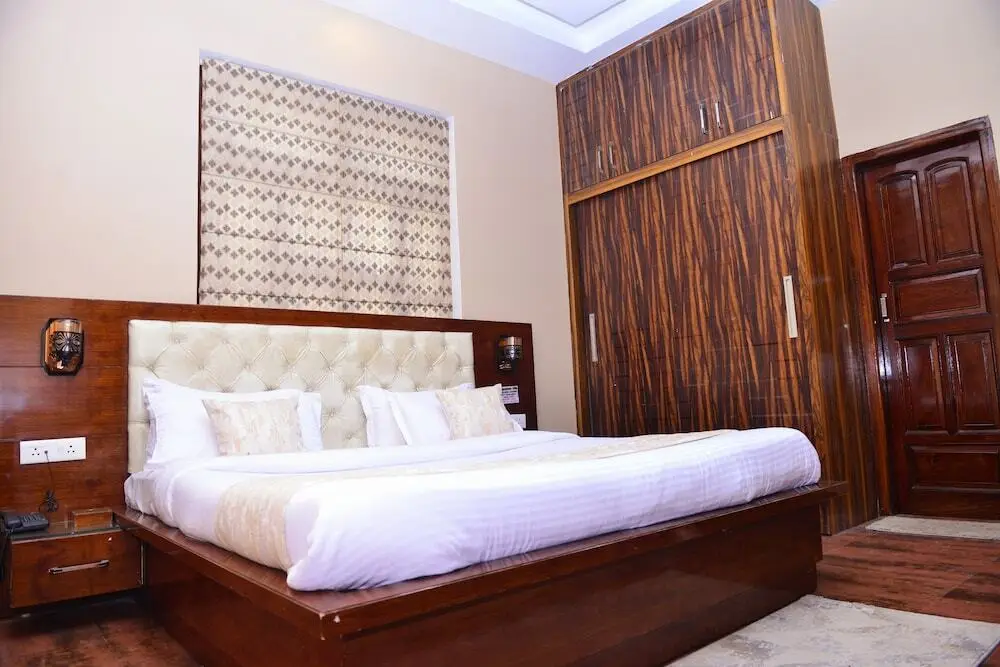 Алипур: Hotel Signature Villa
