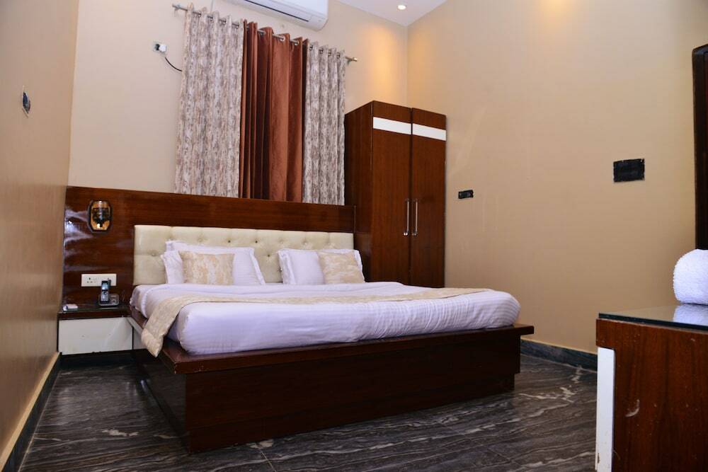 Алипур: Hotel Signature Villa