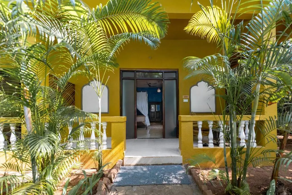 juSTa  Morjim Beach Resort and Spa — фото 1