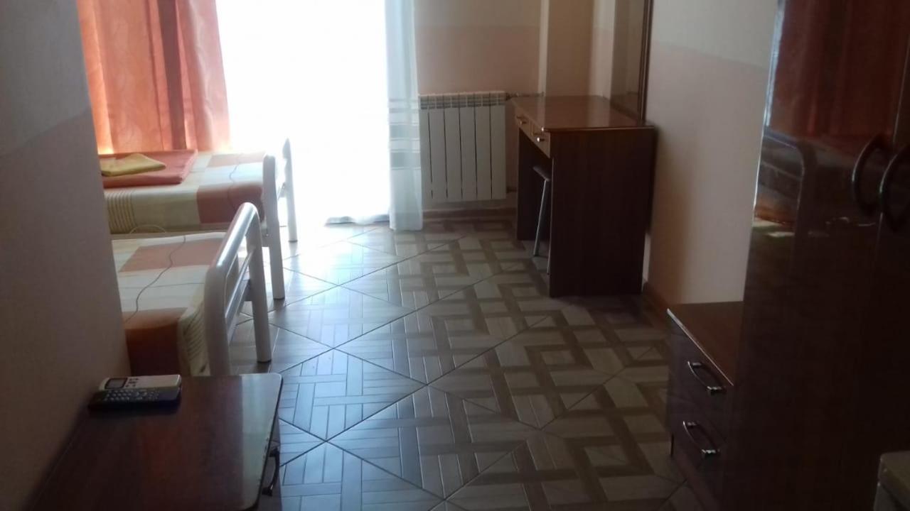 Лазаревское: Гостевой Дом «Эстель»