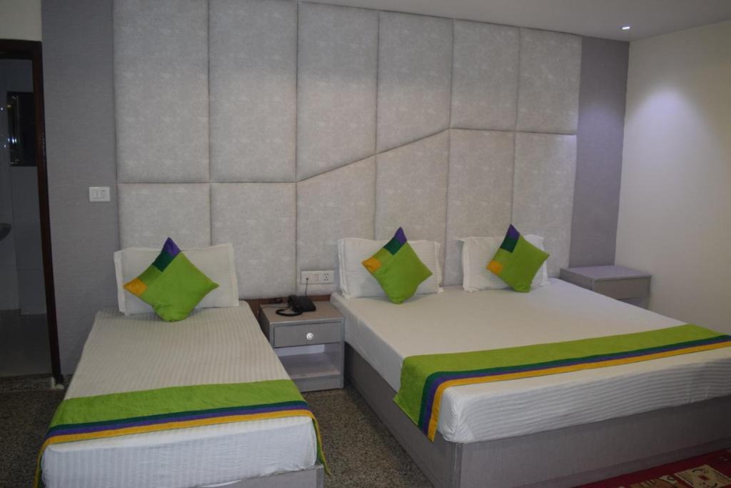 Нью-Дели: The Paramont Suites Delhi