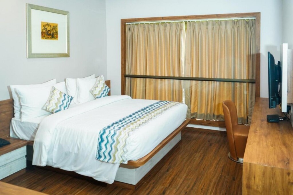 Силвасса: Nest Beacon Resort Daman
