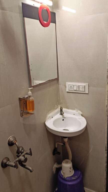 Сурат: Hotel Gokul Solitaire - Surat