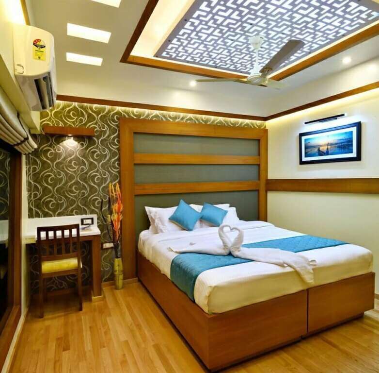 Аллеппи: Kerala Boathouse