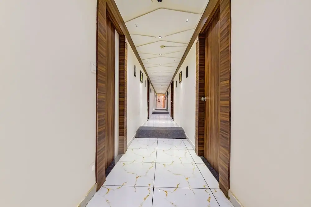 Ахмедабад: Fabhotel White Palace