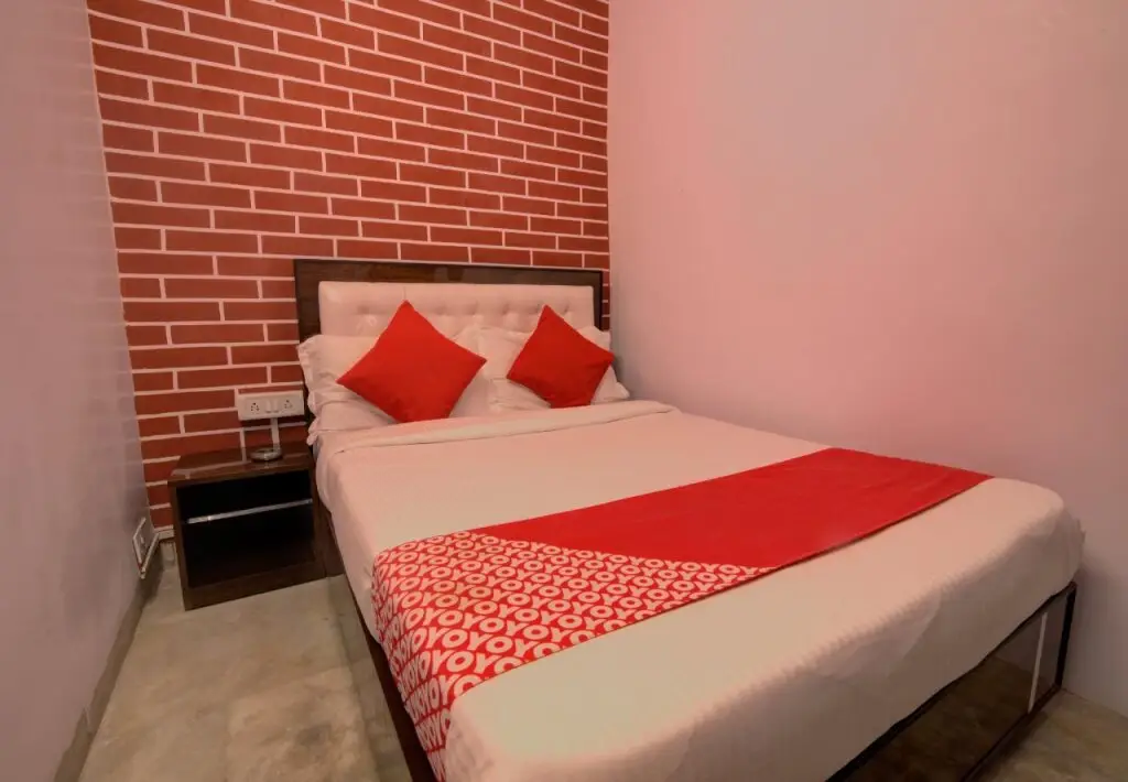 Мумбаи: Ashu Bini Hospitality Gokul Dham Film City By OYO Rooms