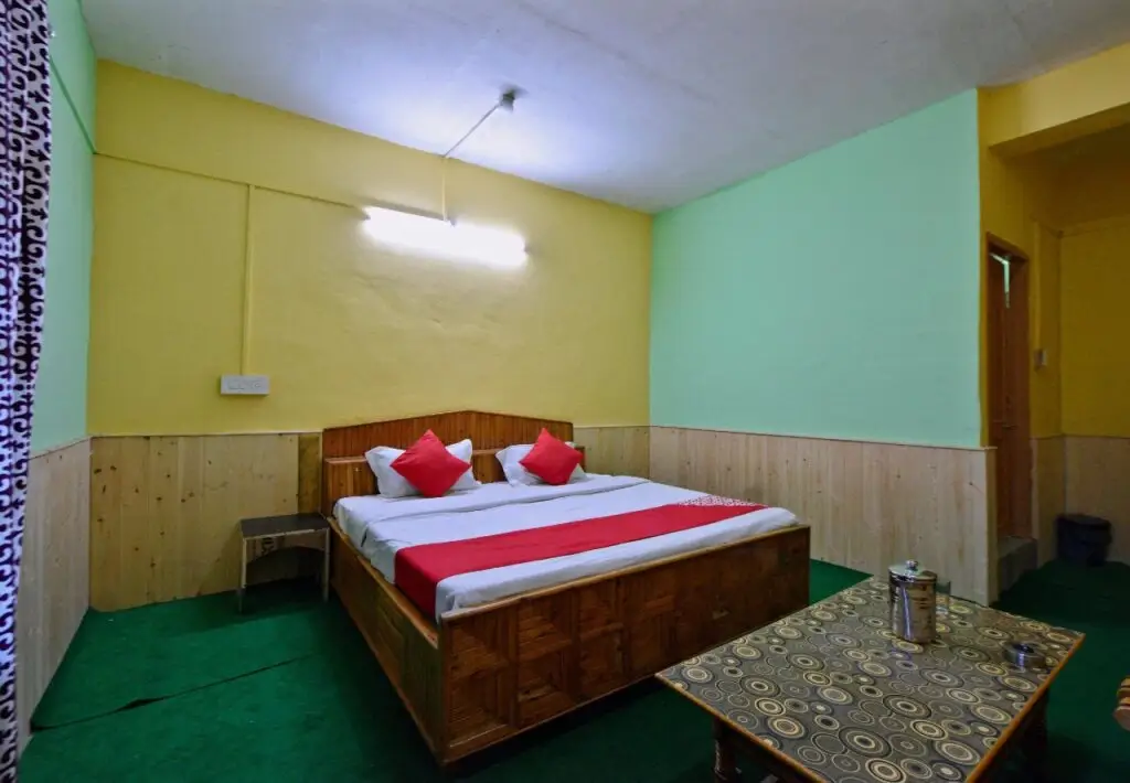 Гушайни: Hotel Veer By OYO Rooms