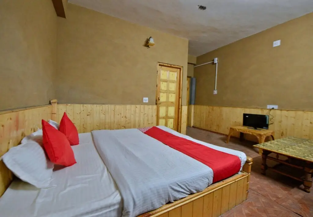 Гушайни: Hotel Veer By OYO Rooms
