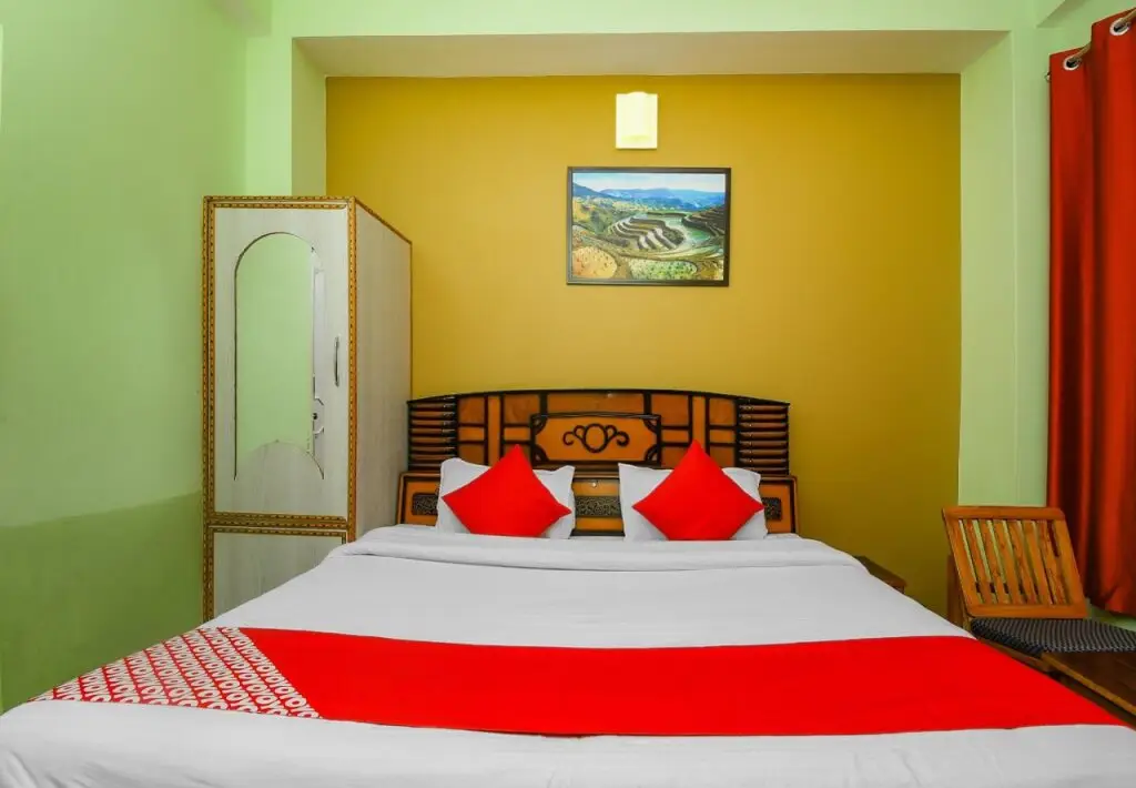 Банджар: Hotel Mansarovar by OYO