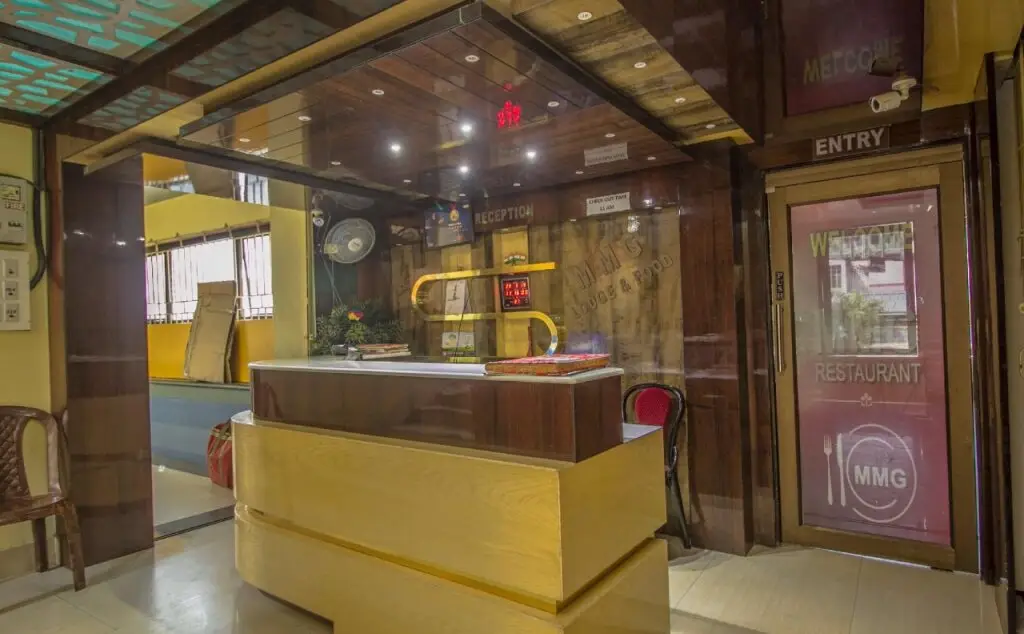Малда: Hotel Mmg Lodge by OYO Rooms