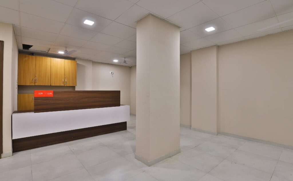 Сурат: Riddhi Siddhi Hotel By OYO Rooms