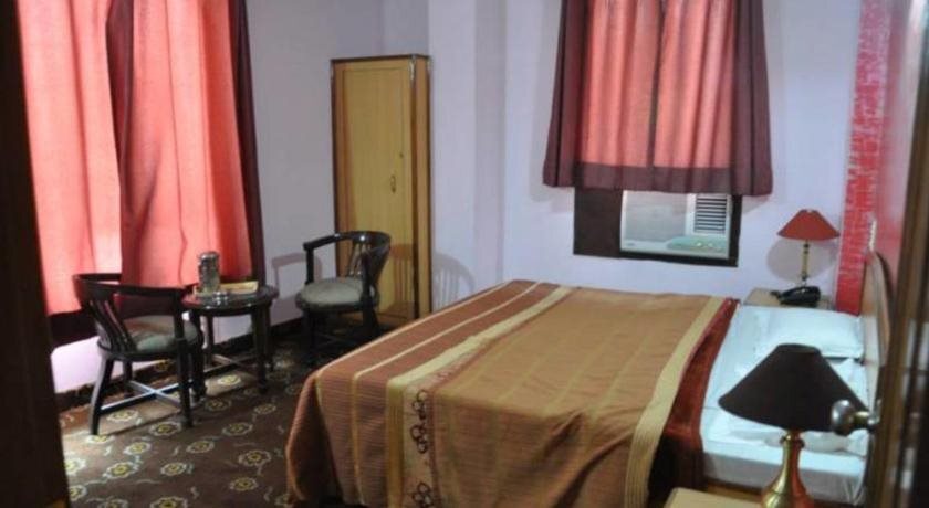 Кангра: Hotel Yatrika