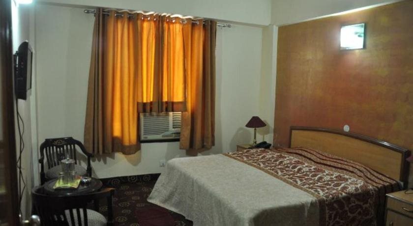 Кангра: Hotel Yatrika
