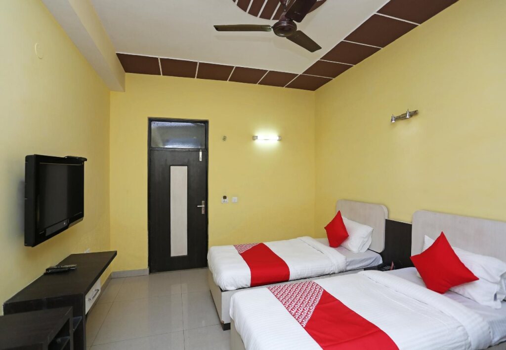 Aligarh: Hotel Neelkanth By OYO Rooms