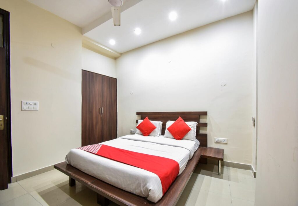 Rohtak: Hotel Lords By OYO Rooms