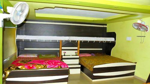Кадамбаттур: PSR Guest house
