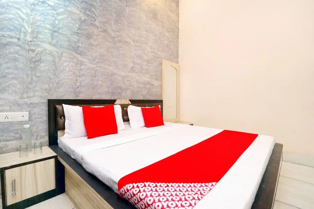 Hotel Pushp Vatika by OYO Rooms — фото 1