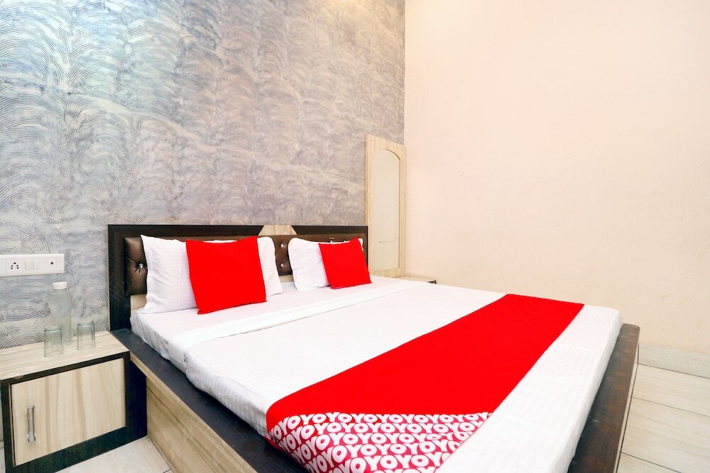 Бивани: Hotel Pushp Vatika by OYO Rooms
